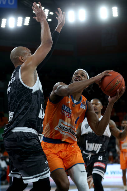 赛一直致力 赛一直致力