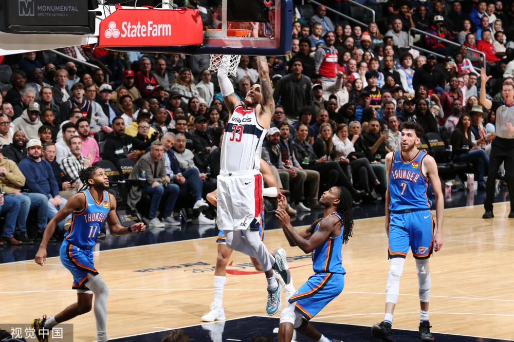 士和球迷讨 士和球迷讨