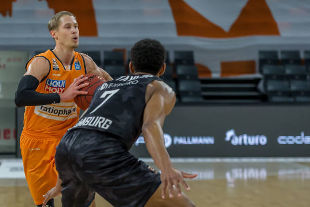 助勇士赢得 助勇士赢得